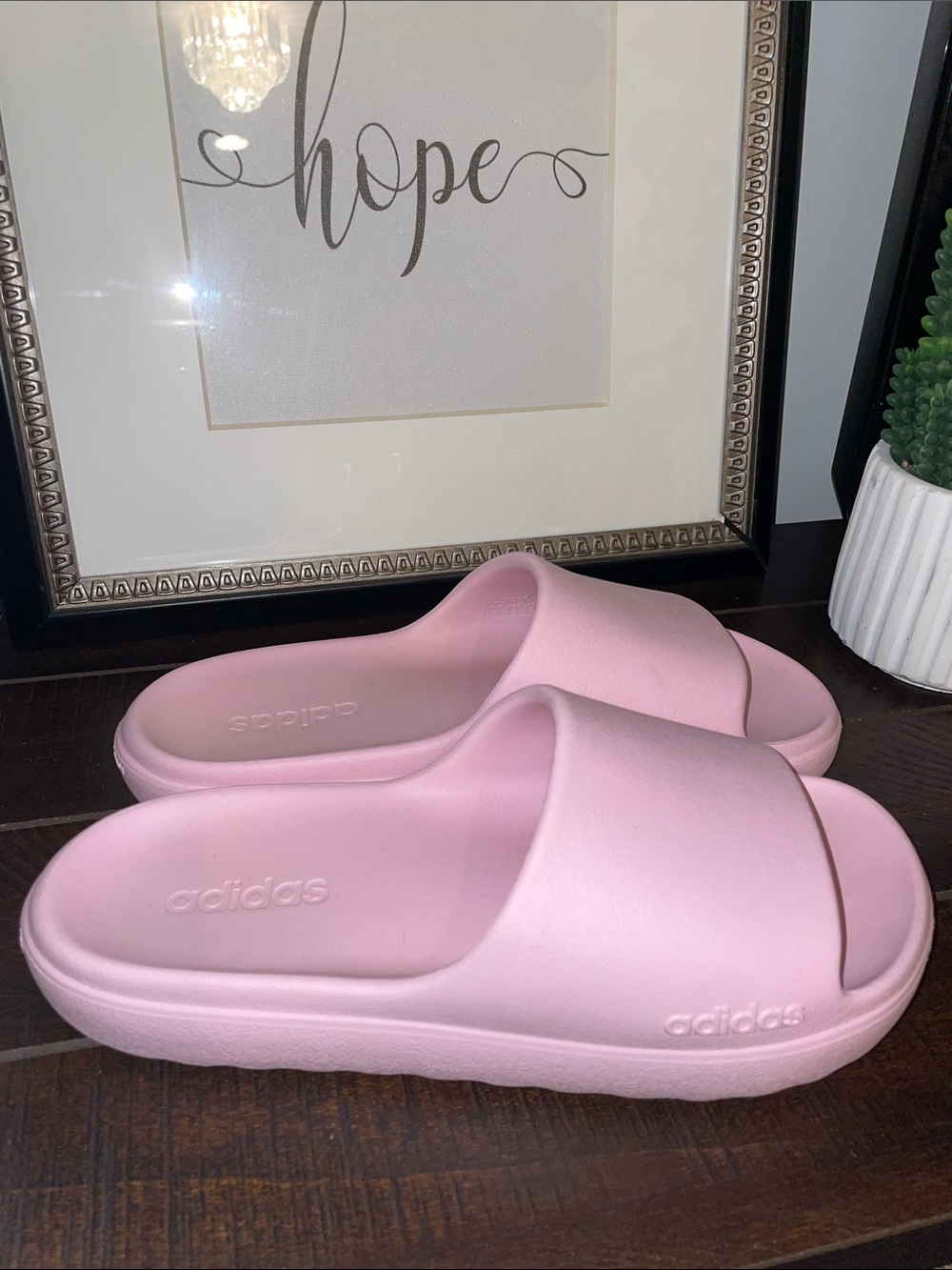 Adidas Adilette Lumia Slide Sandals Size 7 Youth Girls / 8.5 Women’s Clear Pink